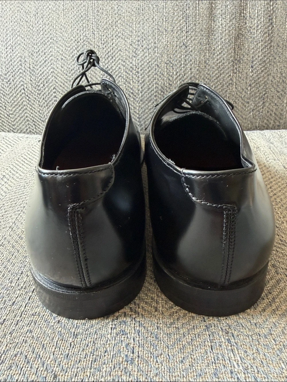 Prada Men’s Black Leather lace Up Oxford Dress Shoes Size: 9.5